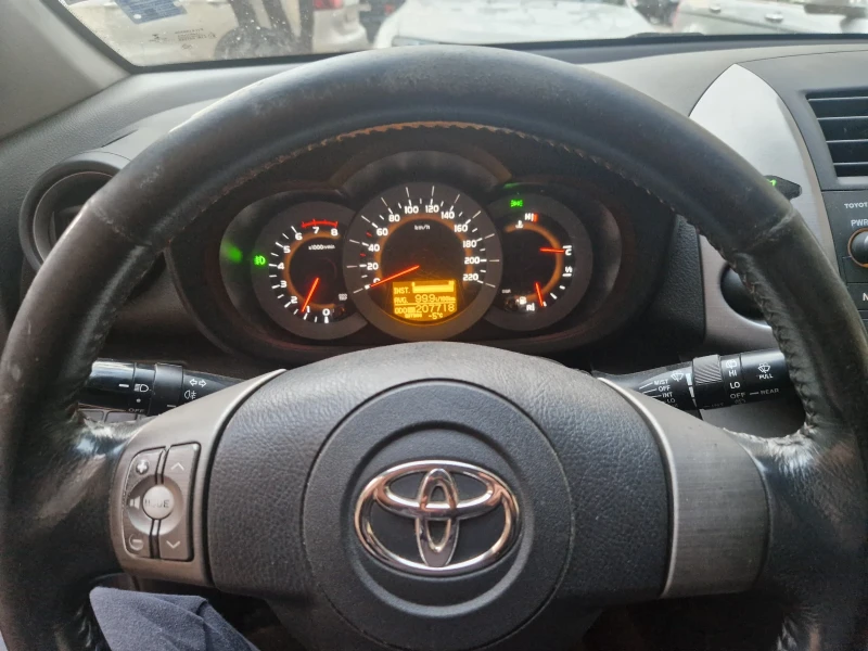 Toyota Rav4, снимка 8 - Автомобили и джипове - 53203509