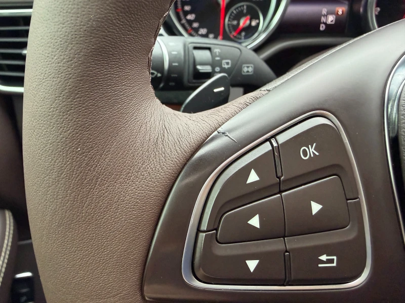 Mercedes-Benz GLE 400 63 AMG OPTIC PANORAMA , снимка 10 - Автомобили и джипове - 53439489