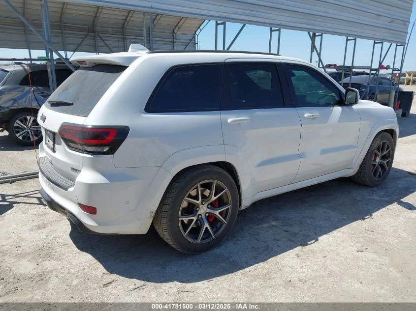 Jeep Grand cherokee 2017 JEEP GRAND CHEROKEE SRT 4X4 - изображение 9