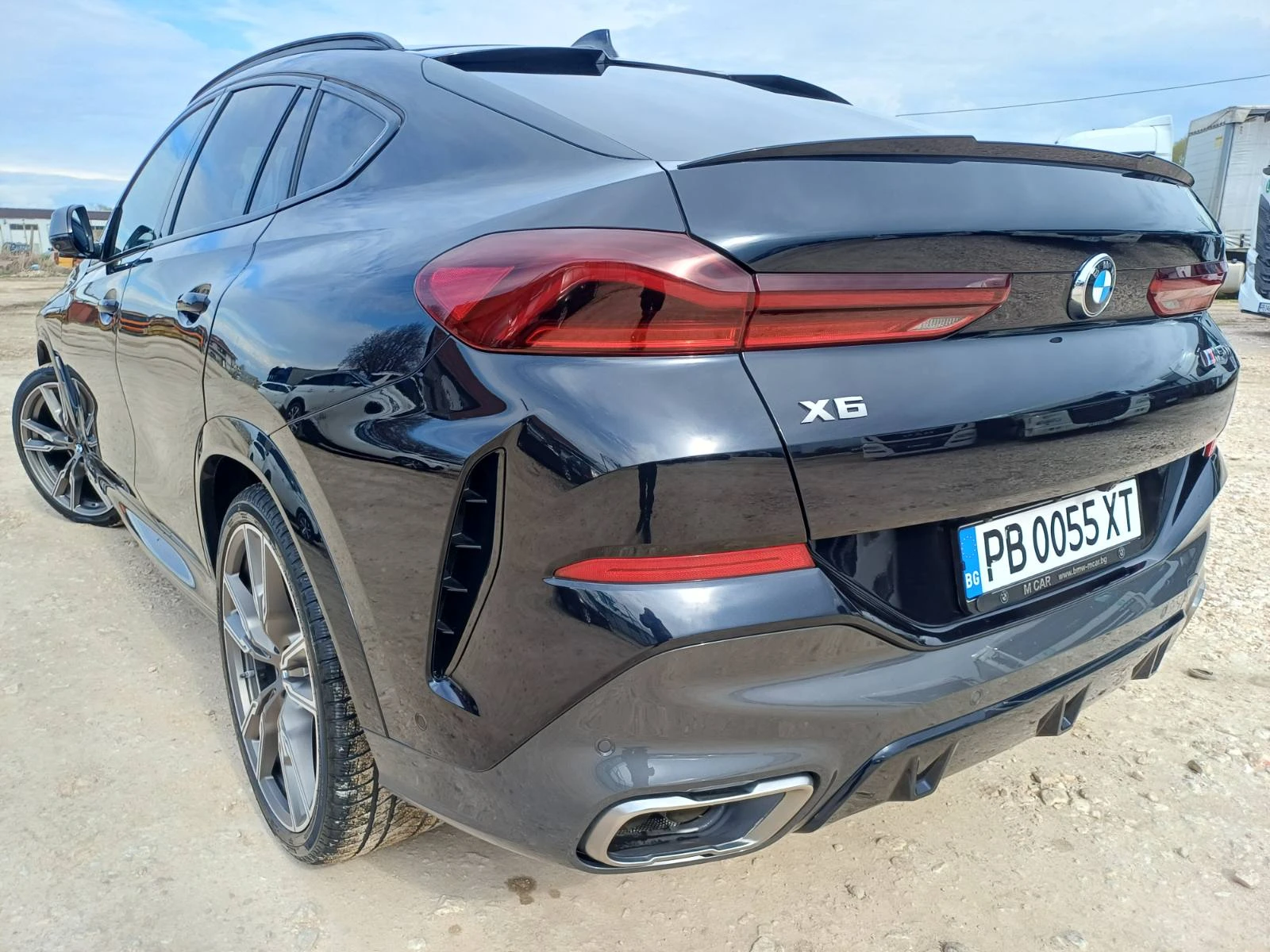 BMW X6 M50I, снимка 5 - Автомобили и джипове - 53331531