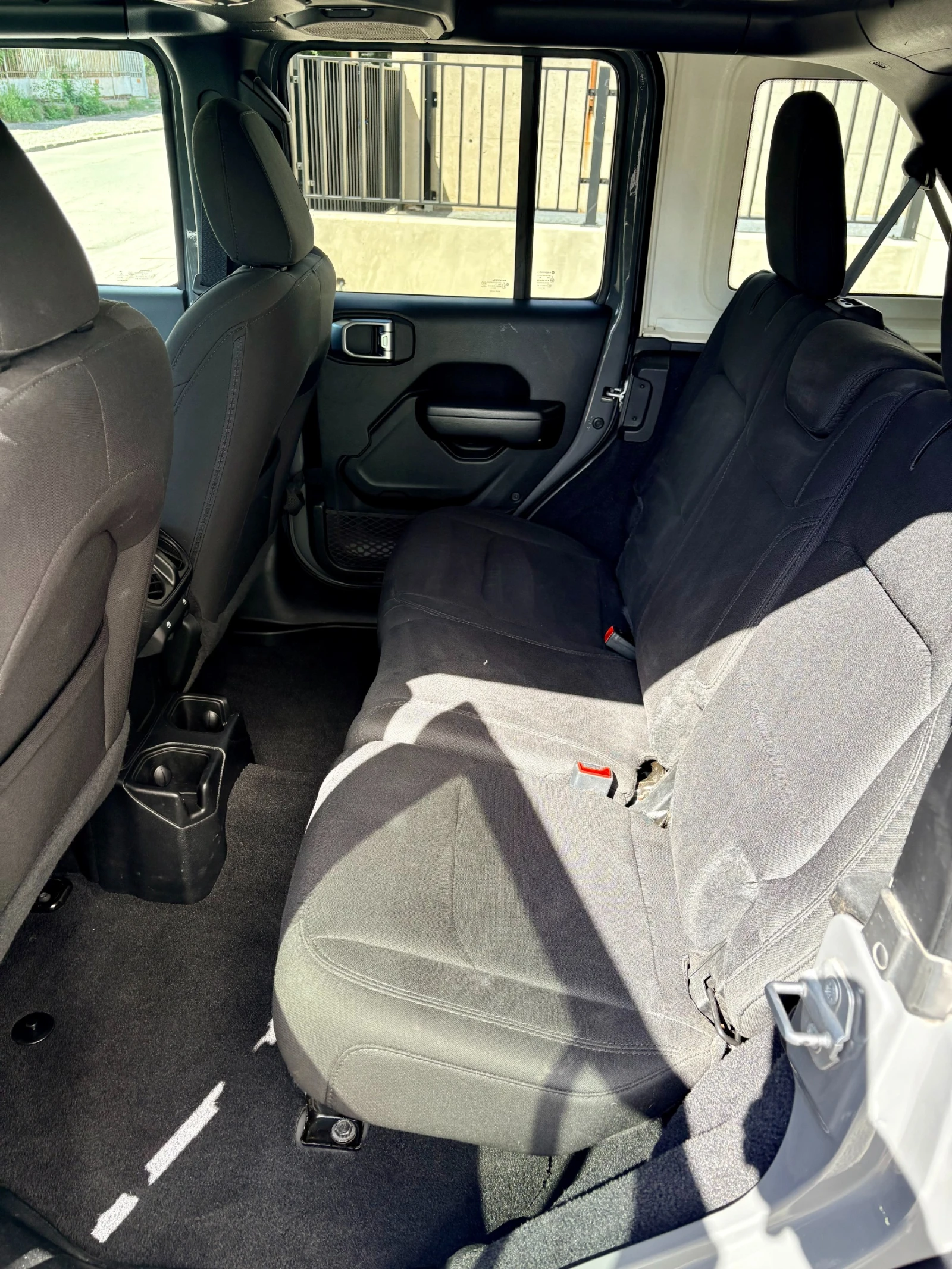 Jeep Wrangler Unlimited Sport, снимка 8 - Автомобили и джипове - 53922032