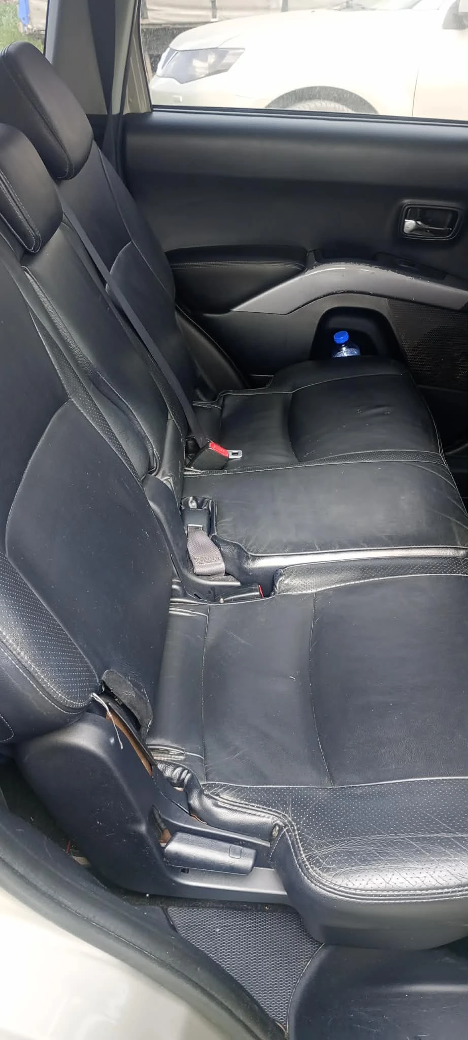 Mitsubishi Outlander 2.4, снимка 6 - Автомобили и джипове - 54343369