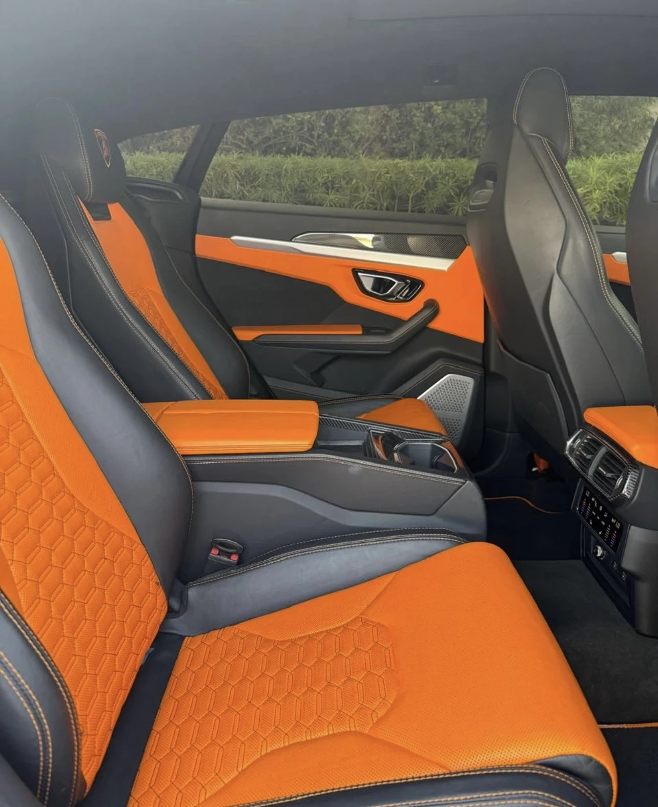 Lamborghini Urus, снимка 8 - Автомобили и джипове - 54382948
