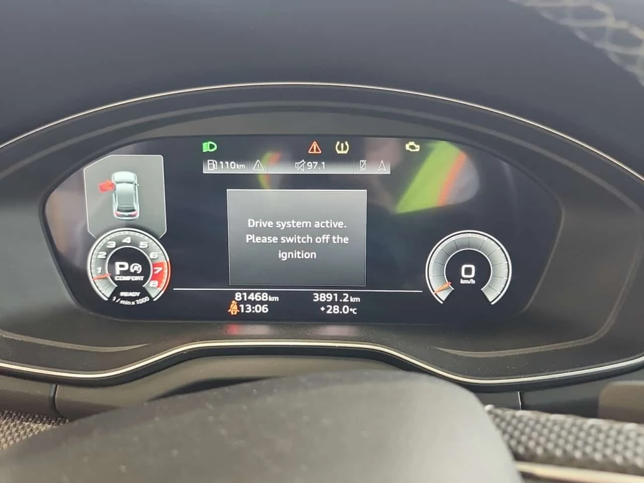 Audi SQ5 PROGRESSIV| PANO| 360 КАМЕРИ| AMBIENT| 2 КЛЮЧА| , снимка 10 - Автомобили и джипове - 54620370