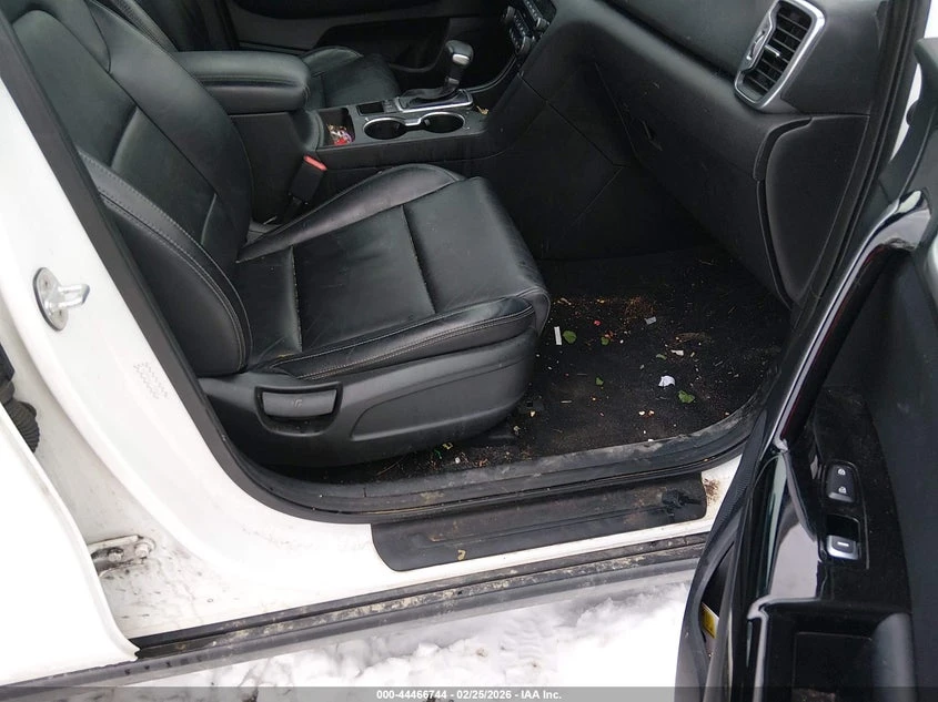 Kia Sportage 2.4l Ex, снимка 5 - Автомобили и джипове - 54622469