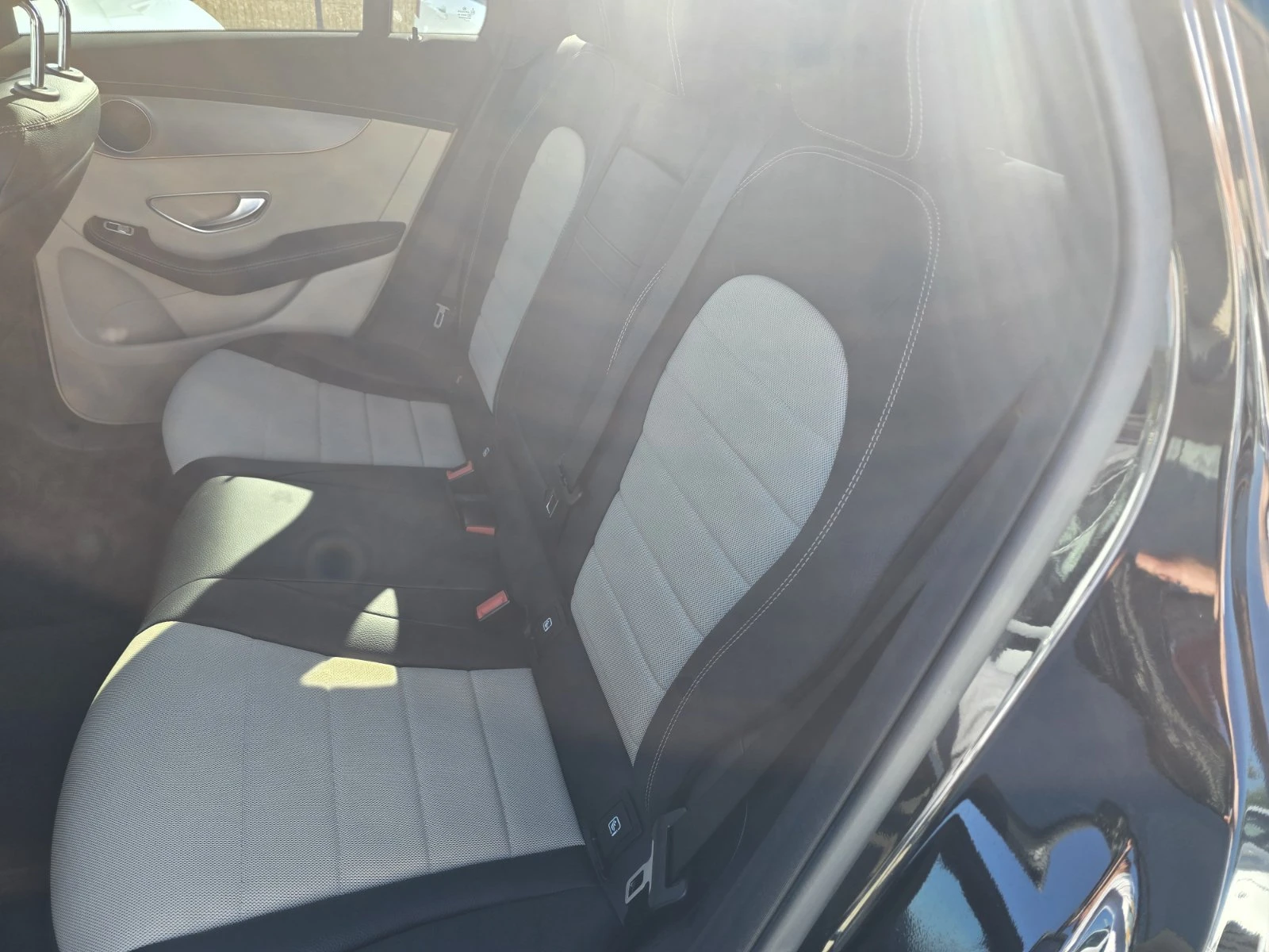 Mercedes-Benz EQC 400, снимка 15 - Автомобили и джипове - 55200524