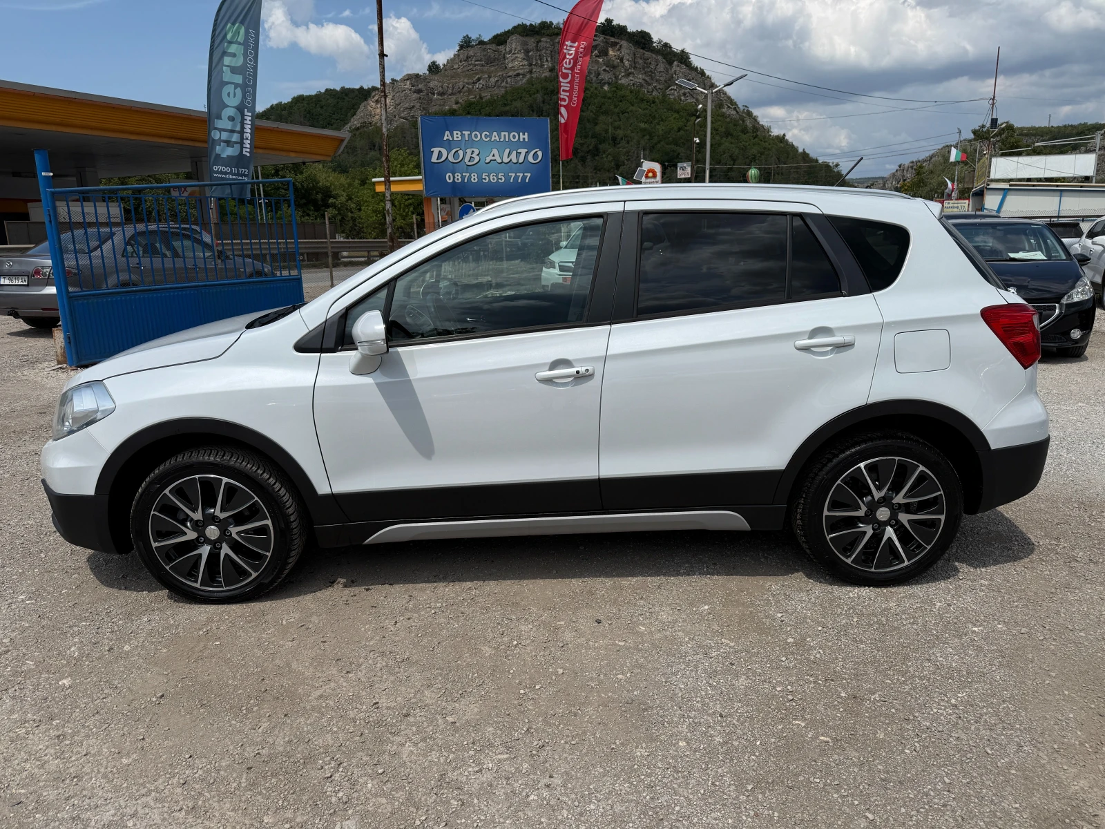 Suzuki SX4 S-Cross 1.6ddis-4X4-Климатроник-Блокаж-Keyless, снимка 3 - Автомобили и джипове - 55413589
