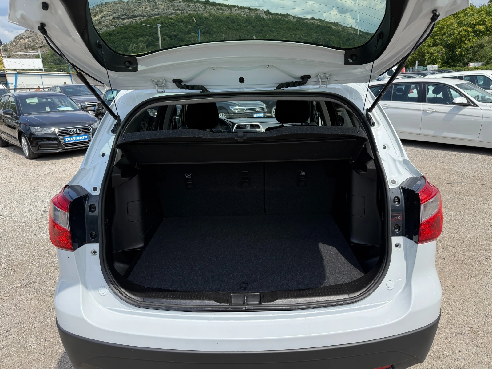 Suzuki SX4 S-Cross 1.6ddis-4X4-Климатроник-Блокаж-Keyless, снимка 12 - Автомобили и джипове - 55413589