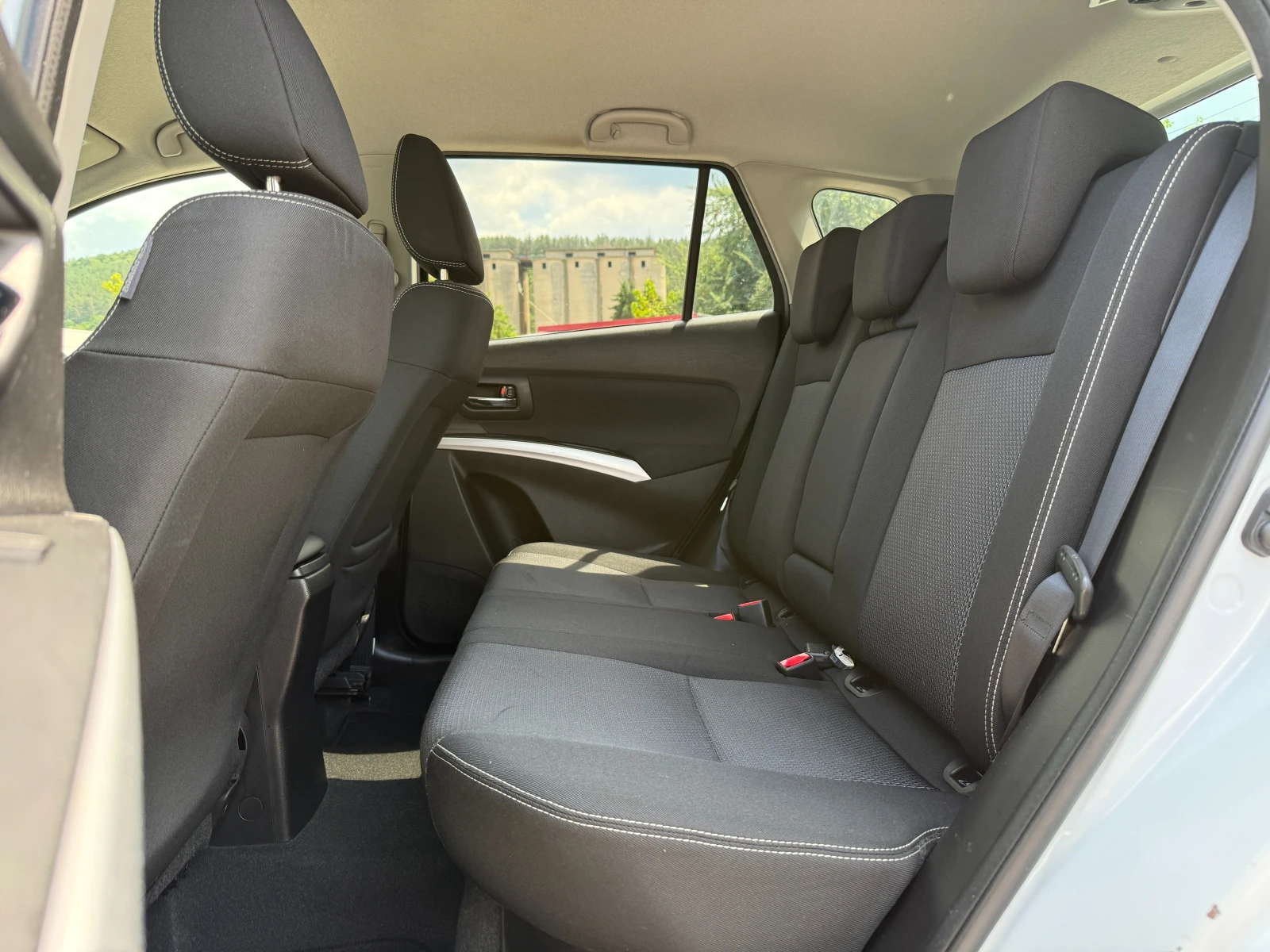 Suzuki SX4 S-Cross 1.6ddis-4X4-Климатроник-Блокаж-Keyless, снимка 11 - Автомобили и джипове - 55413589