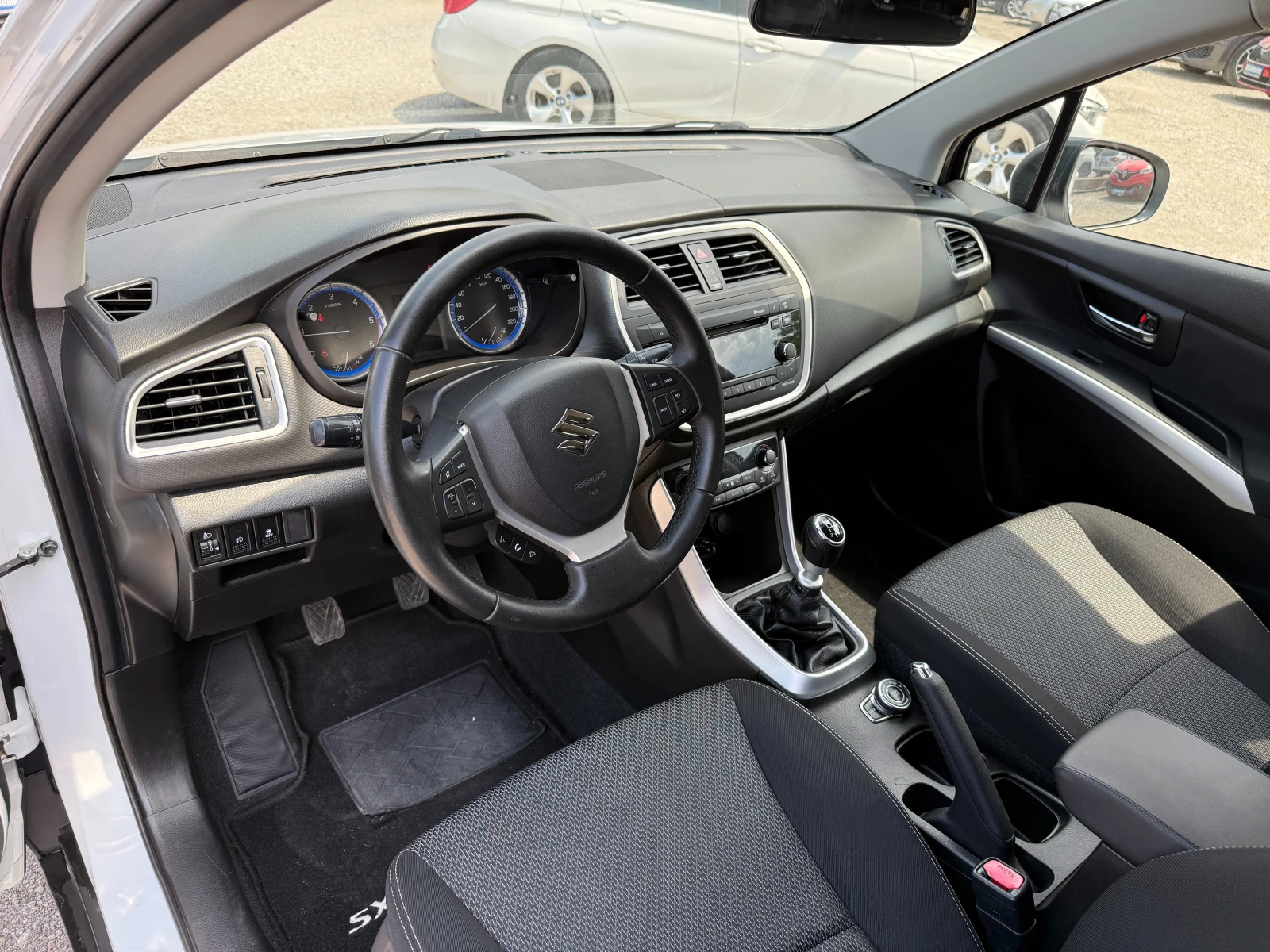 Suzuki SX4 S-Cross 1.6ddis-4X4-Климатроник-Блокаж-Keyless, снимка 9 - Автомобили и джипове - 55413589