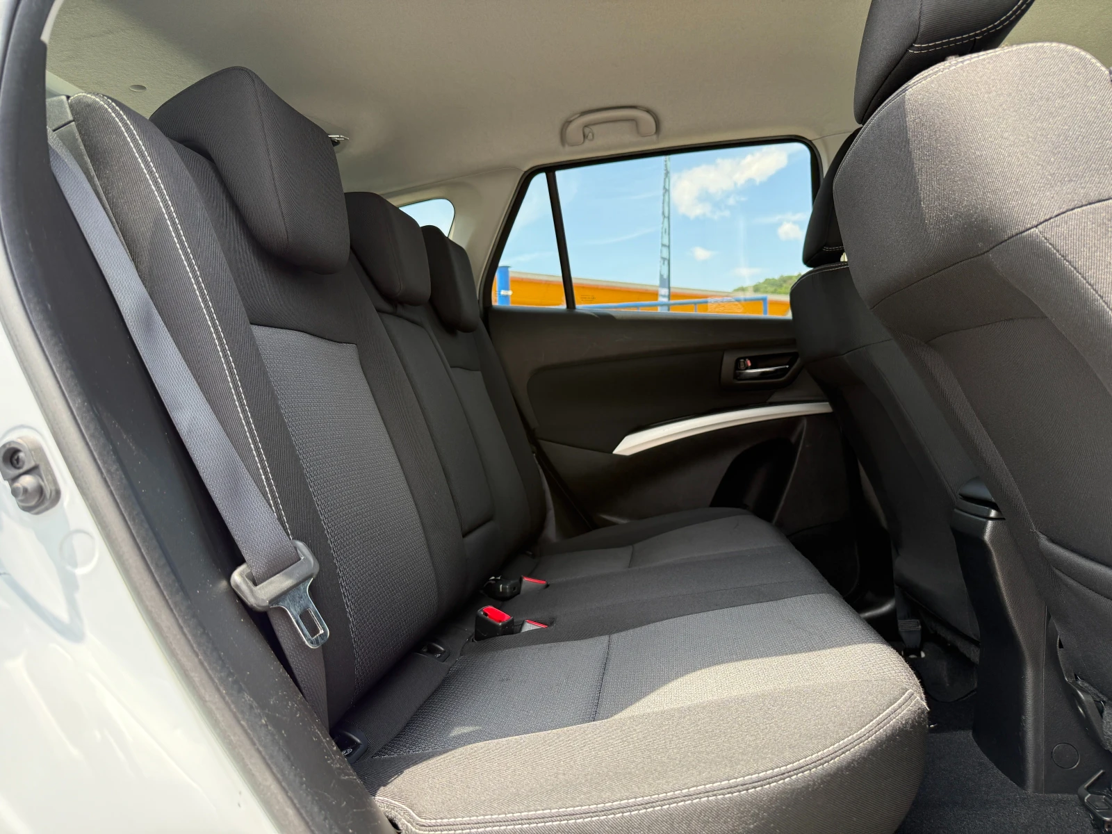 Suzuki SX4 S-Cross 1.6ddis-4X4-Климатроник-Блокаж-Keyless, снимка 13 - Автомобили и джипове - 55413589