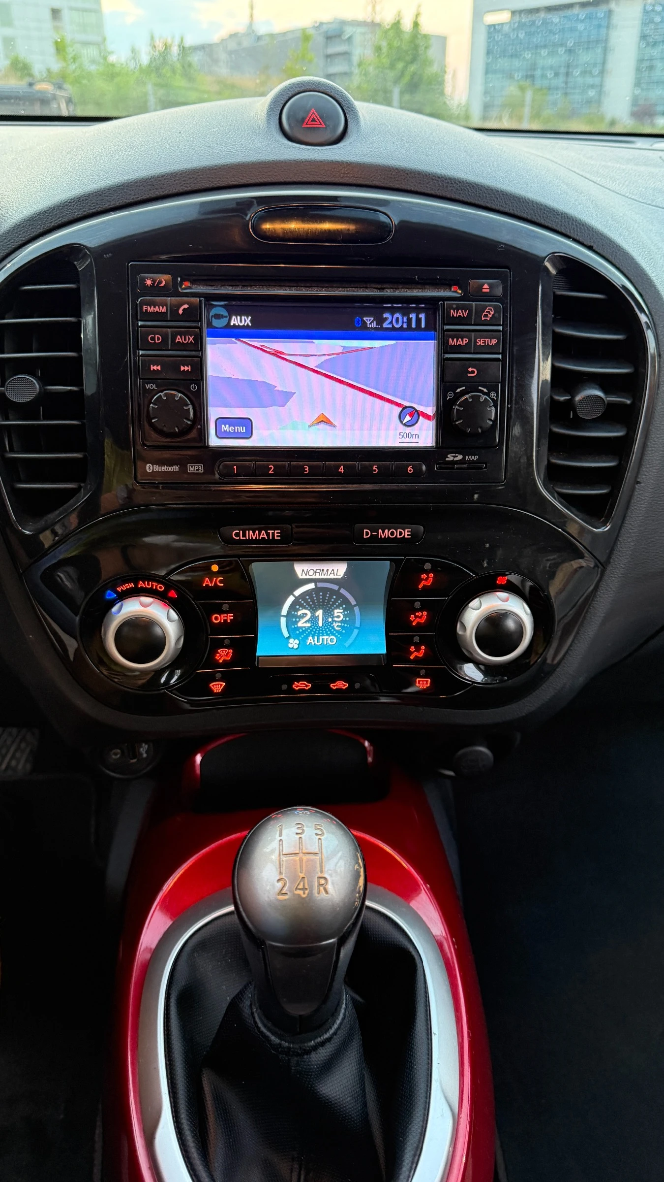 Nissan Juke 1.6i, снимка 11 - Автомобили и джипове - 55754571