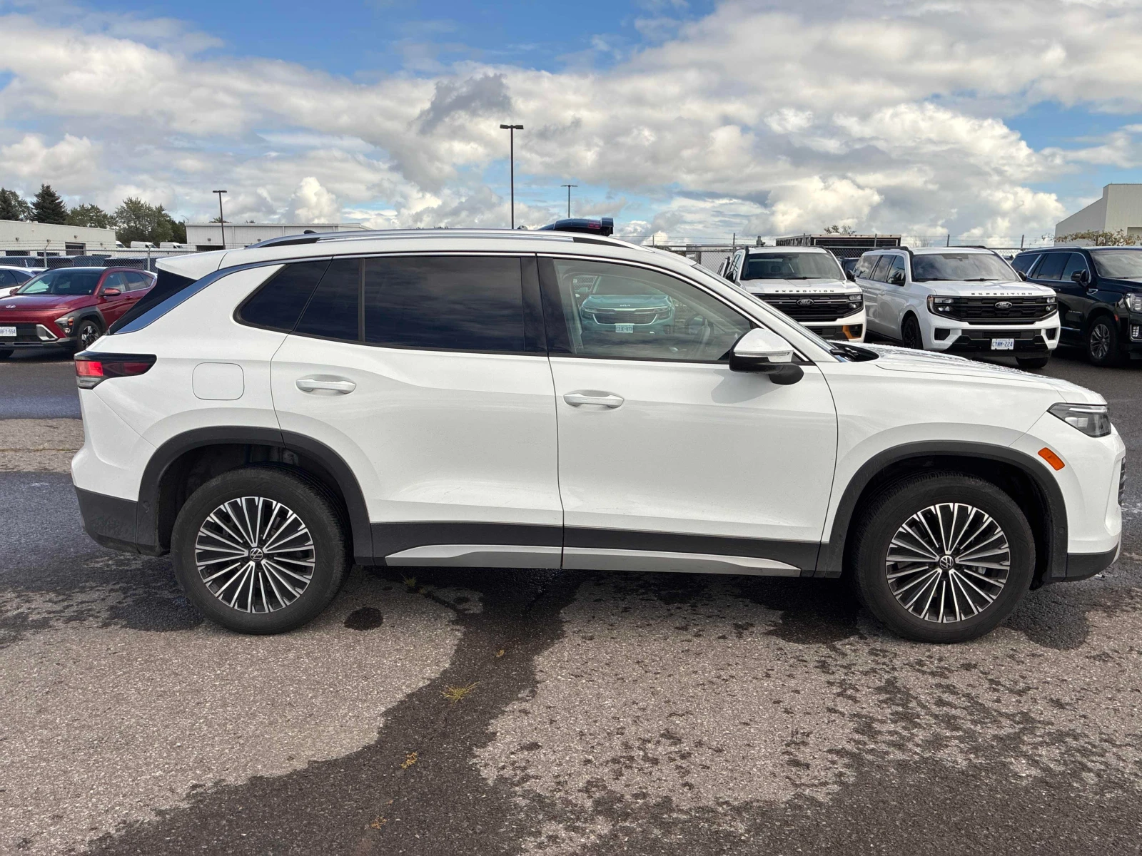 VW Tiguan * Comfortline * CARFAX * БЕЗ ПЪРВОНАЧАЛНА ВНОСКА, снимка 3 - Автомобили и джипове - 56028695