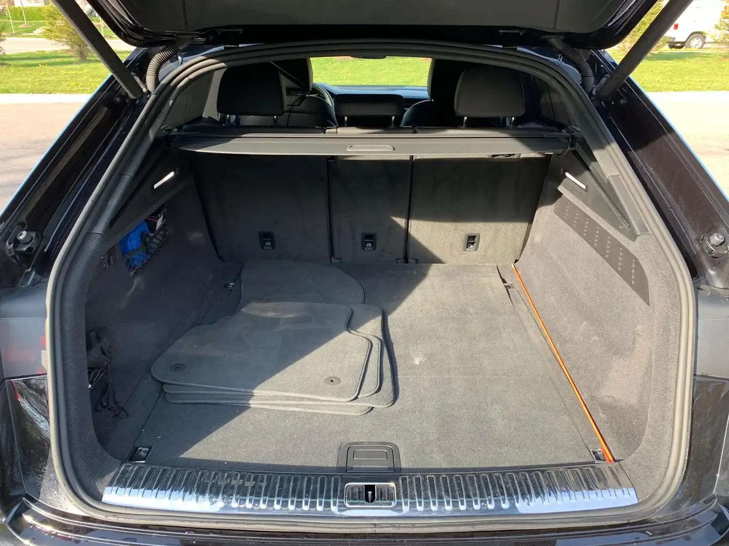 Audi Q8 Technik 55 Tfsi Quattro, снимка 7 - Автомобили и джипове - 56081927