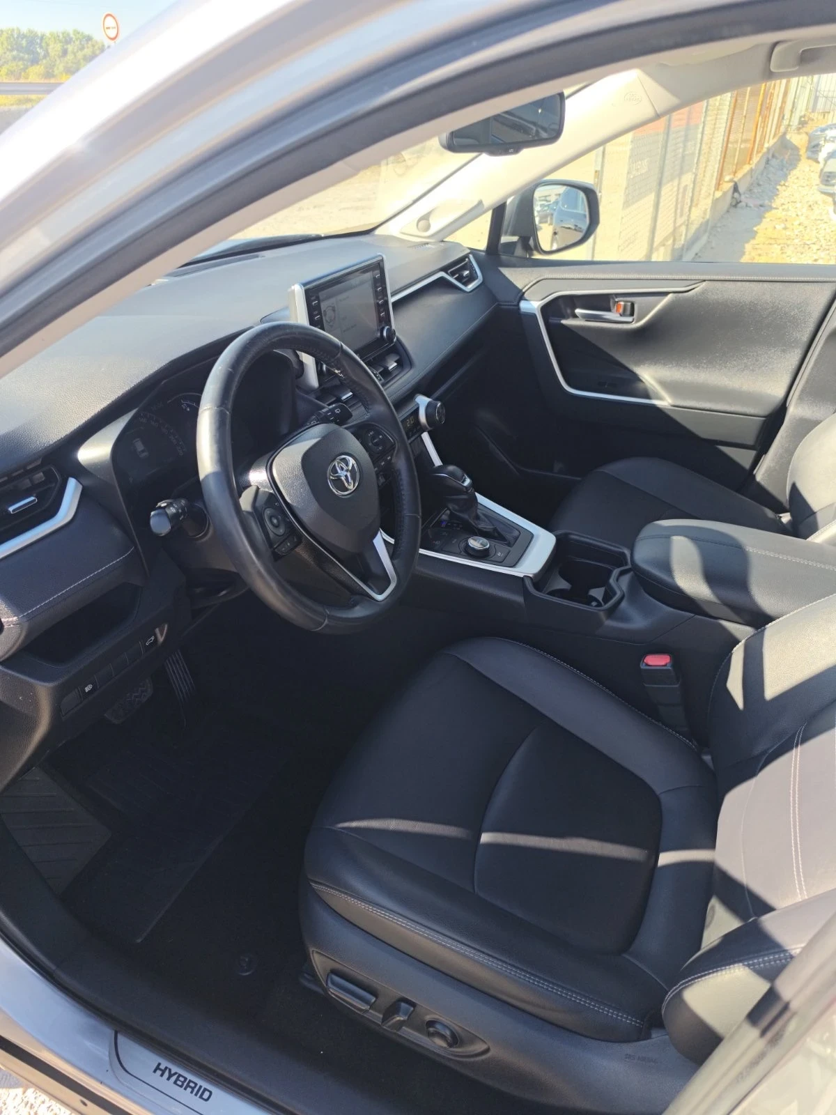 Toyota Rav4 2.5 HYBRID 4X4 FUL FUL, снимка 9 - Автомобили и джипове - 56111213