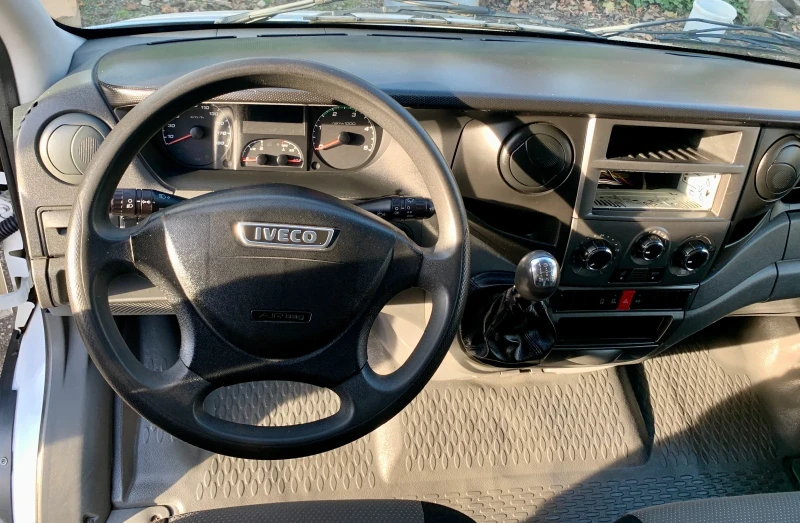 Iveco Daily 197км* MAXI XXL 4.70* КЛИМА* БАГАЖНИК* СЕРВИЗНА КН, снимка 12 - Бусове и автобуси - 53495317