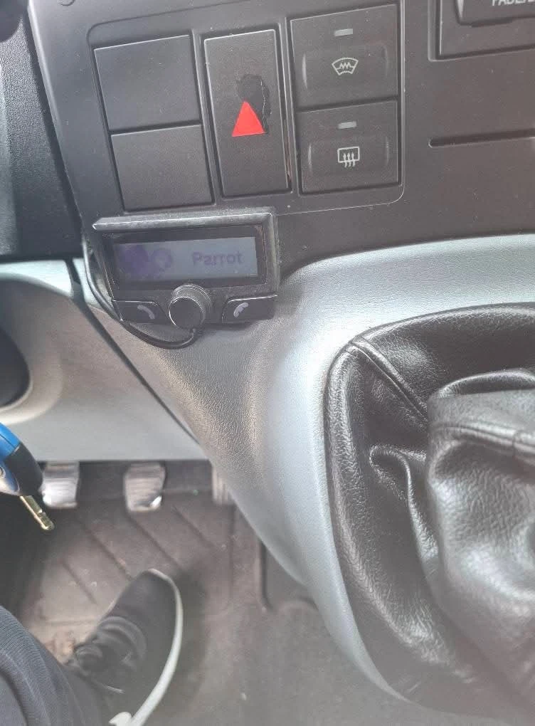 Ford Transit 2.2 - изображение 9