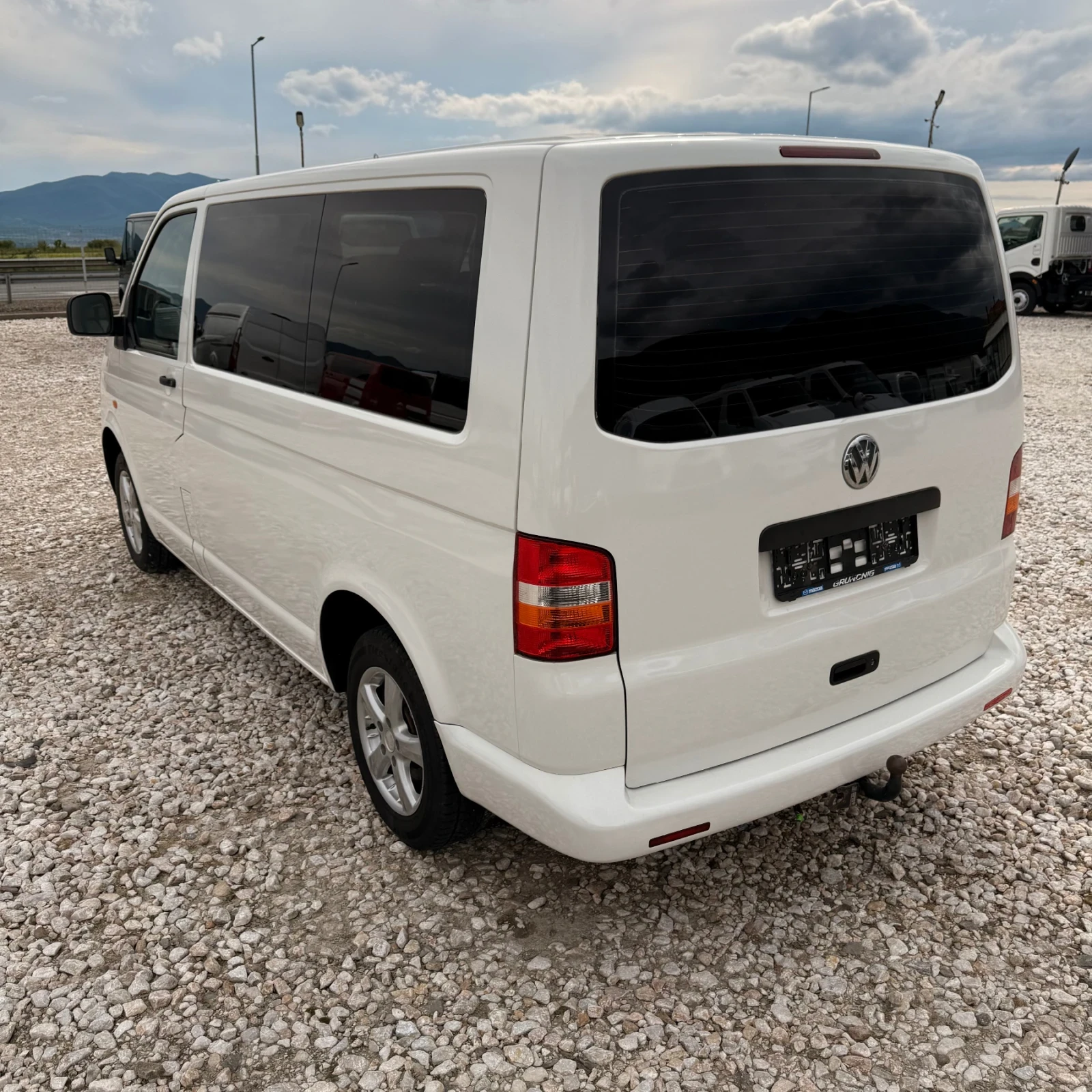 VW T5 1.9TDi-9местен-КЛИМАТИК - изображение 5
