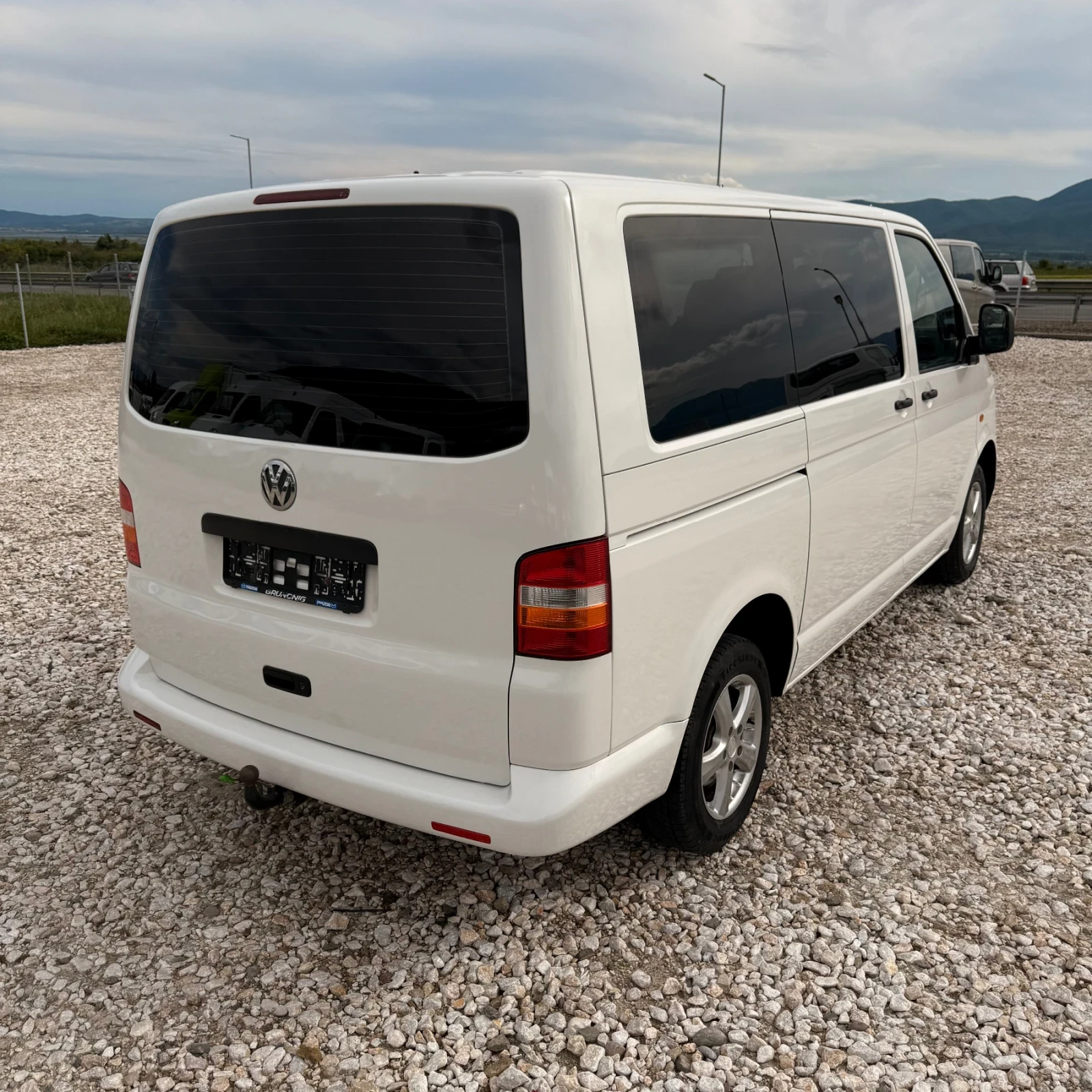 VW T5 1.9TDi-9местен-КЛИМАТИК - изображение 7