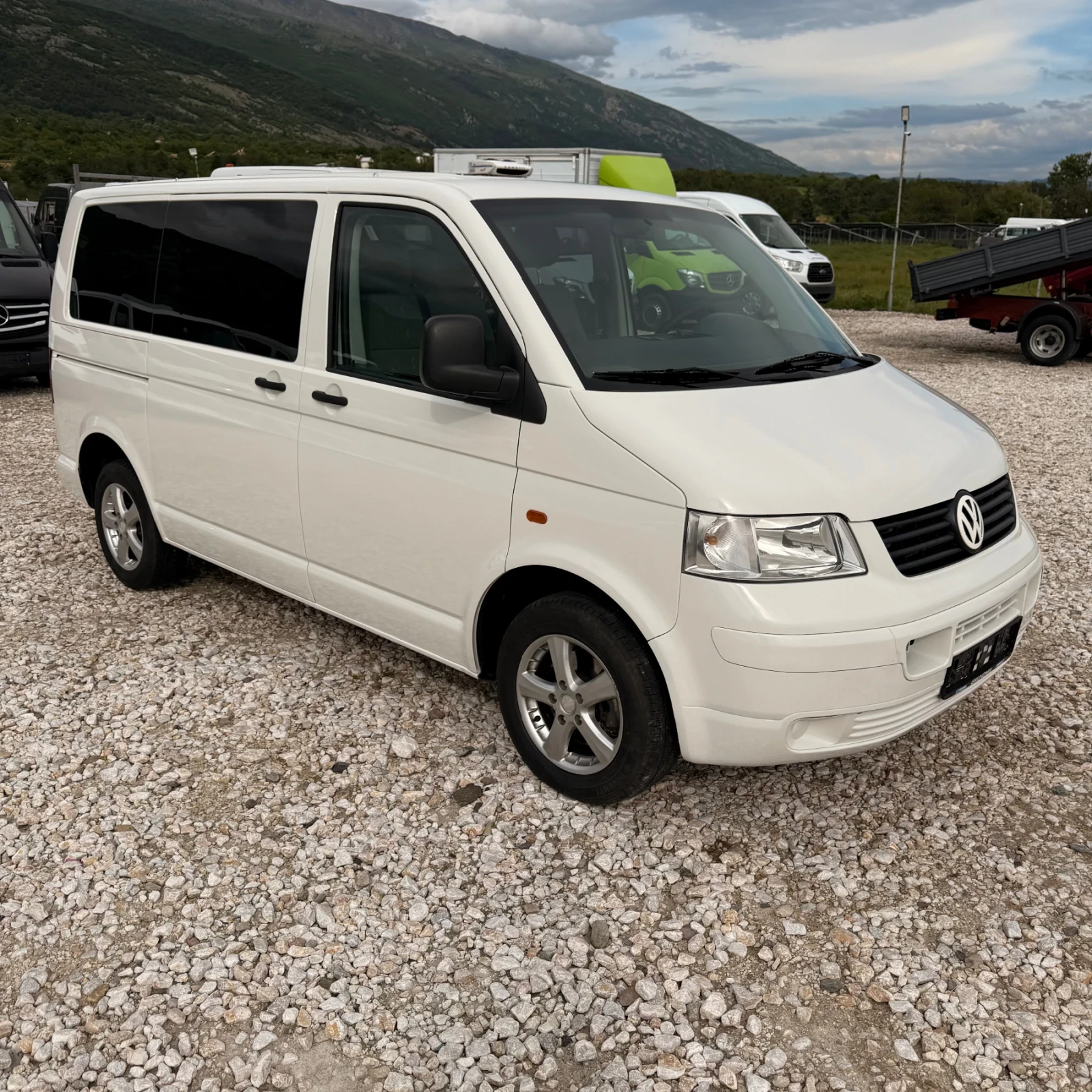 VW T5 1.9TDi-9местен-КЛИМАТИК - изображение 2