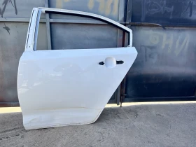 Toyota Corolla задна лява врата оригинална бяла 2019-2022, снимка 1