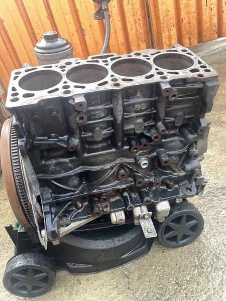 Блок от двигател за Audi A4 A5 A6 Q5 с код Cag Caga 143кс