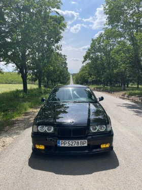 BMW 318 1.8 is, снимка 1