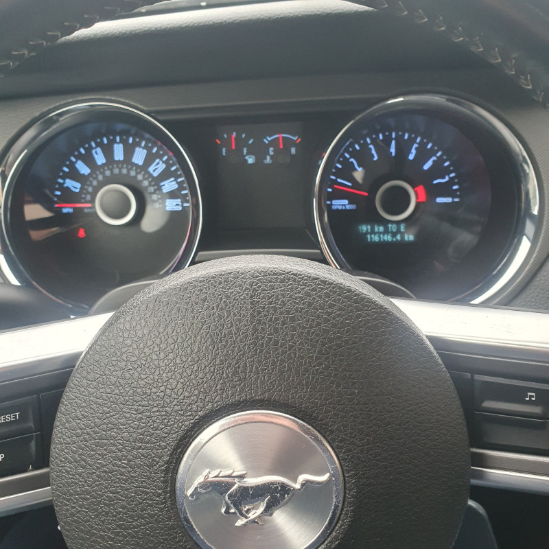 Ford Mustang Кабриолет , снимка 4 - Автомобили и джипове - 44254606