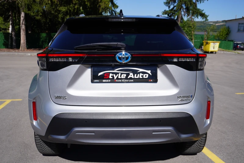 Toyota Yaris Cross Lounge AWD-i BI-TONE FULL!!, снимка 4 - Автомобили и джипове - 51512635