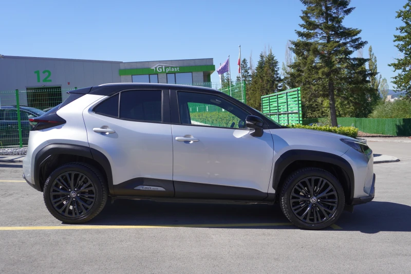 Toyota Yaris Cross Lounge AWD-i BI-TONE FULL!!, снимка 6 - Автомобили и джипове - 51512635