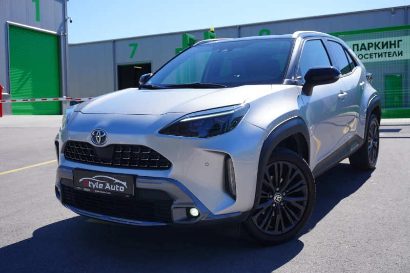 Toyota Yaris Cross Lounge AWD-i BI-TONE FULL!!