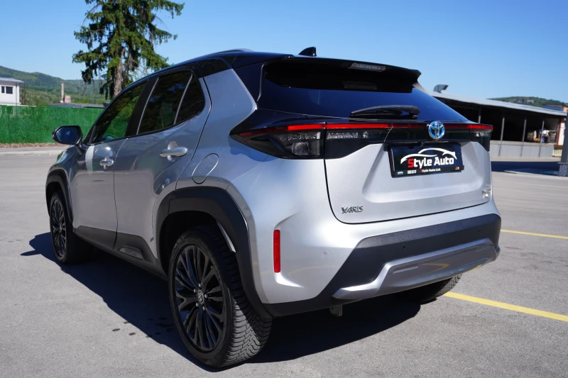 Toyota Yaris Cross Lounge AWD-i BI-TONE FULL!!, снимка 3 - Автомобили и джипове - 51512635