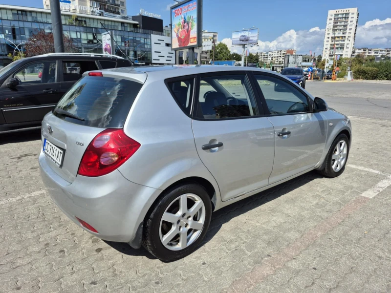 Kia Ceed, снимка 4 - Автомобили и джипове - 52522507