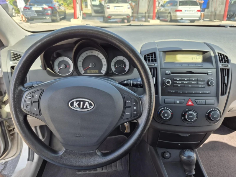 Kia Ceed, снимка 15 - Автомобили и джипове - 52522507