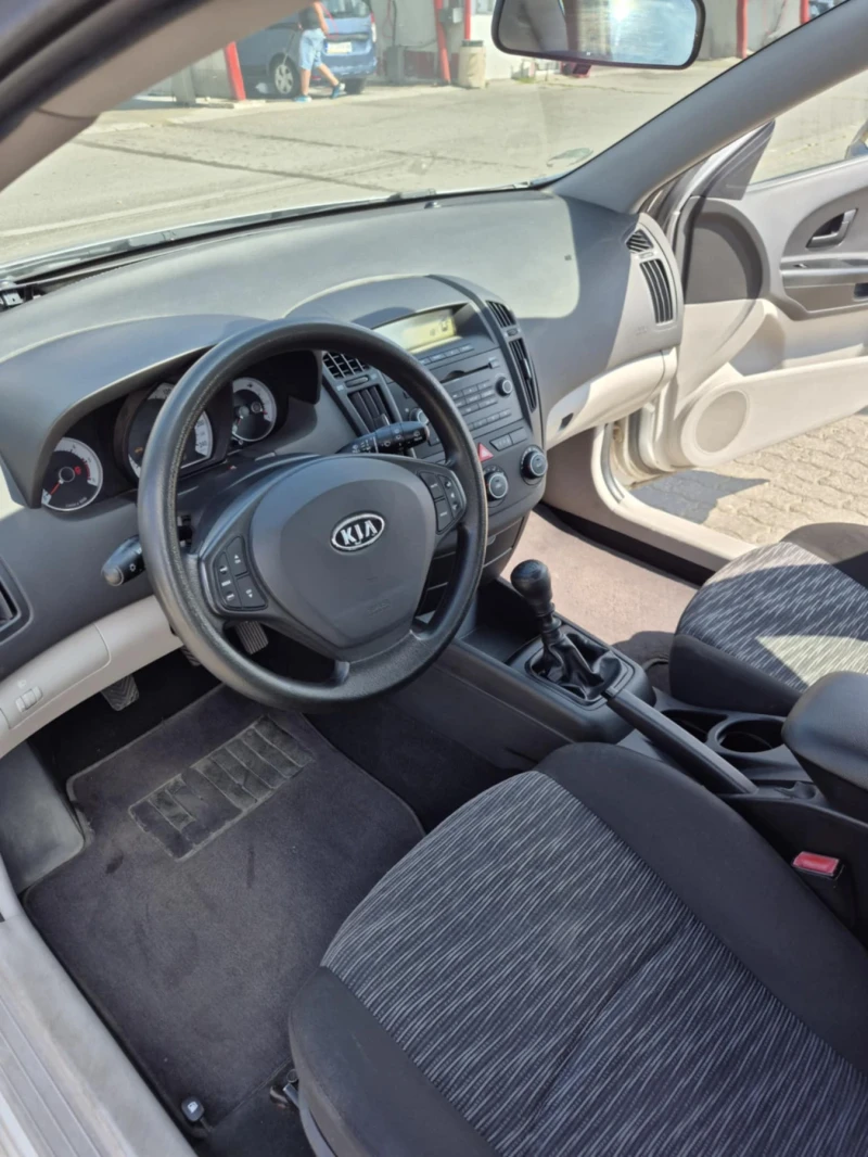 Kia Ceed, снимка 14 - Автомобили и джипове - 52522507