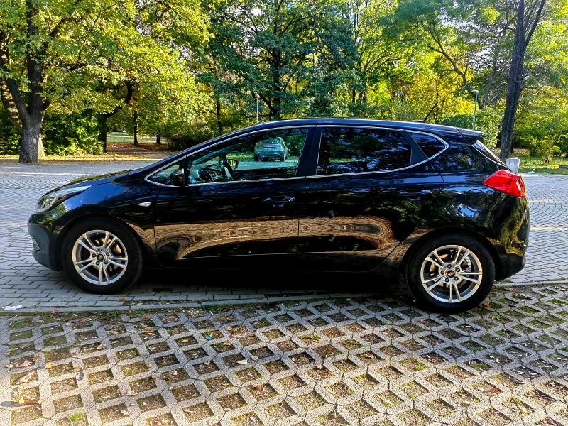 Kia Ceed 1.6 Бензин 135кс, снимка 15 - Автомобили и джипове - 52022188
