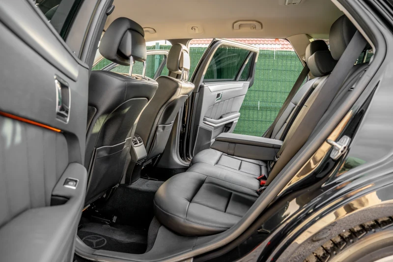 Mercedes-Benz E 220 220cdi AVANGARD AVTOMAT , снимка 12 - Автомобили и джипове - 52218854
