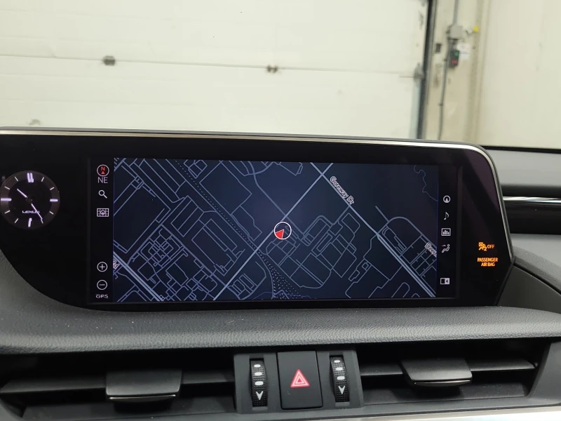 Lexus ES 300 Hybrid * CARFAX * ОПЦИЯ ЗА ФИНАНСИРАНЕ * , снимка 10 - Автомобили и джипове - 53121034