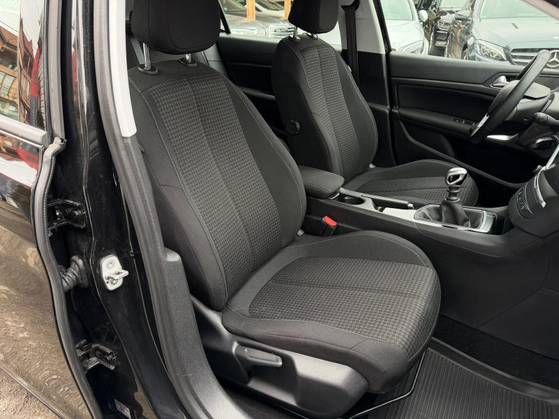 Peugeot 308 1.5 Blue-HDi* 63700км, снимка 14 - Автомобили и джипове - 53391563