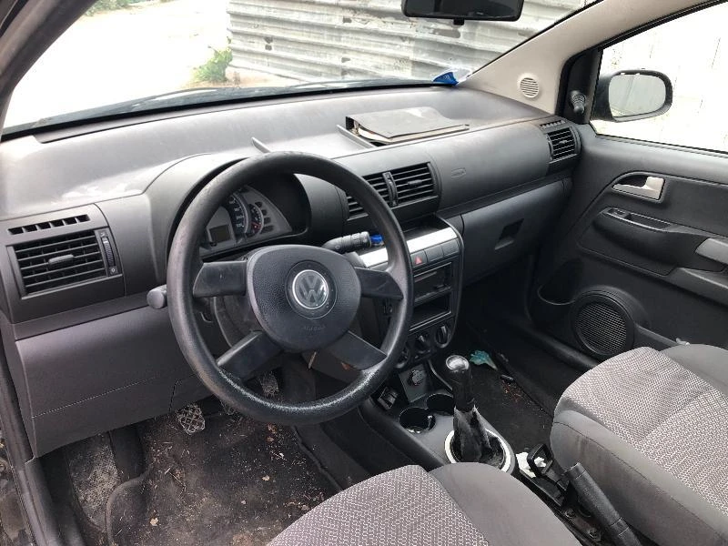 VW Fox 1.2 55кс, снимка 6 - Автомобили и джипове - 45089975