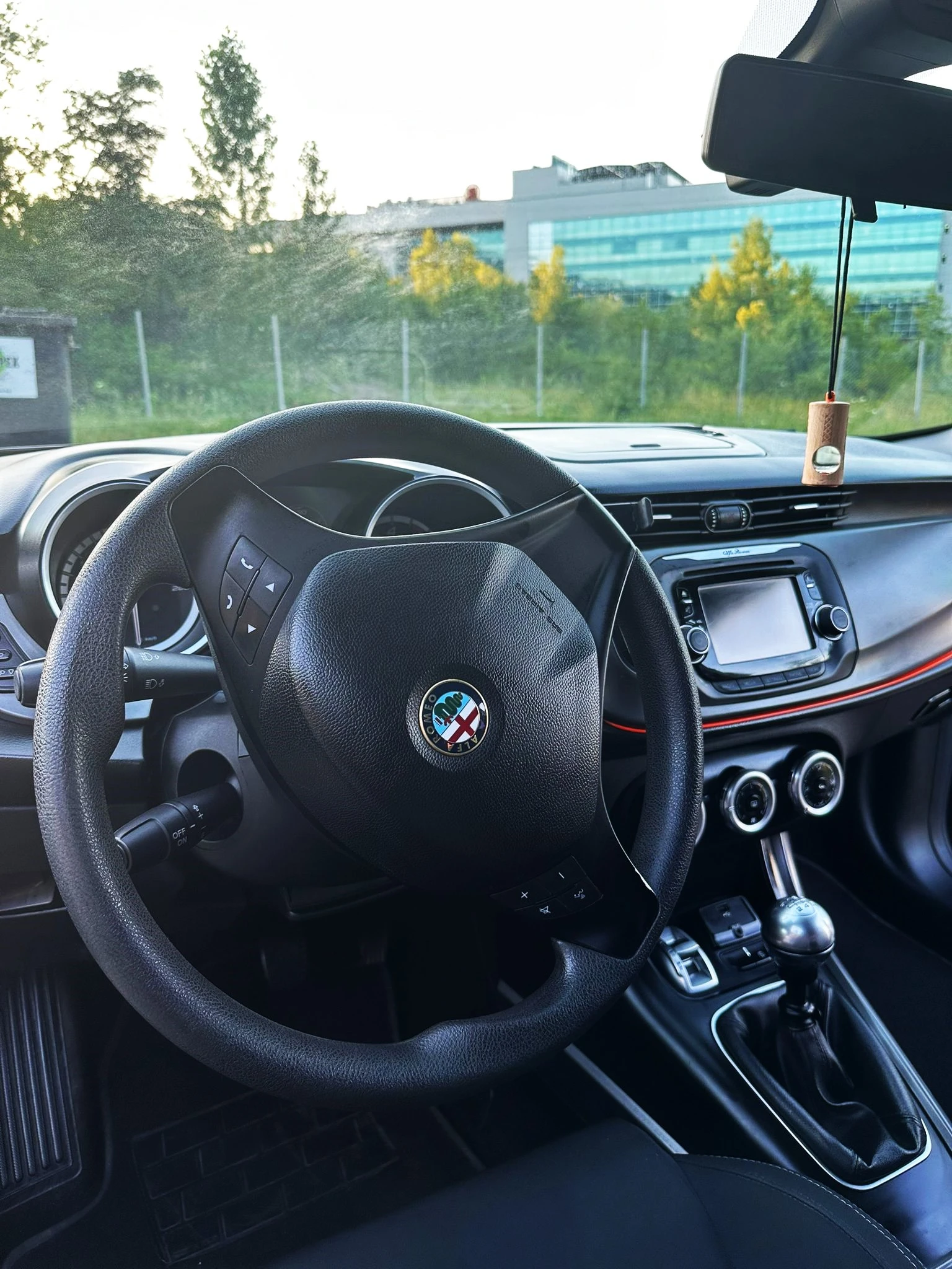 Alfa Romeo Giulietta  - изображение 8