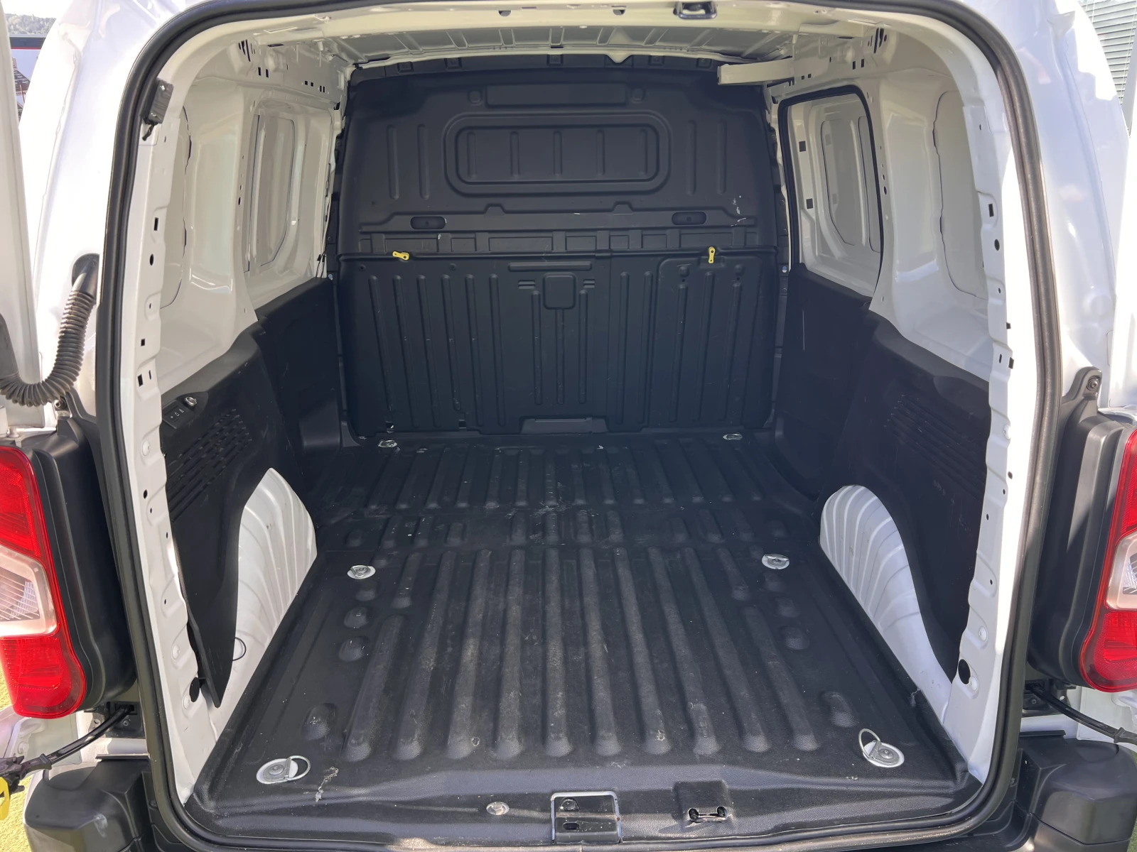 Peugeot Partner Active/L1/1.5BlueHDI/75K.C./5MT/N1 | Mobile.bg — изображение 16