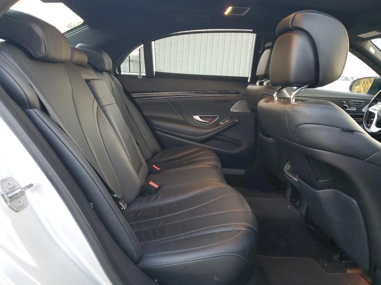 Mercedes-Benz S 450 4MATIC * Възможност за Лизинг*  - изображение 10