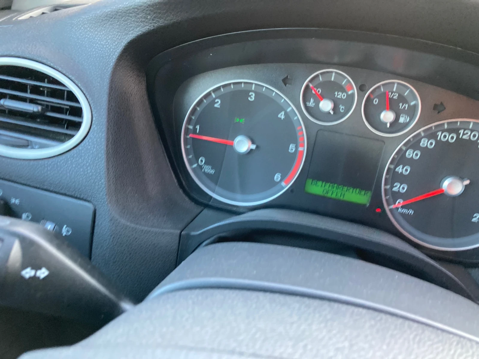 Ford Focus 1.6 TDCI - изображение 10