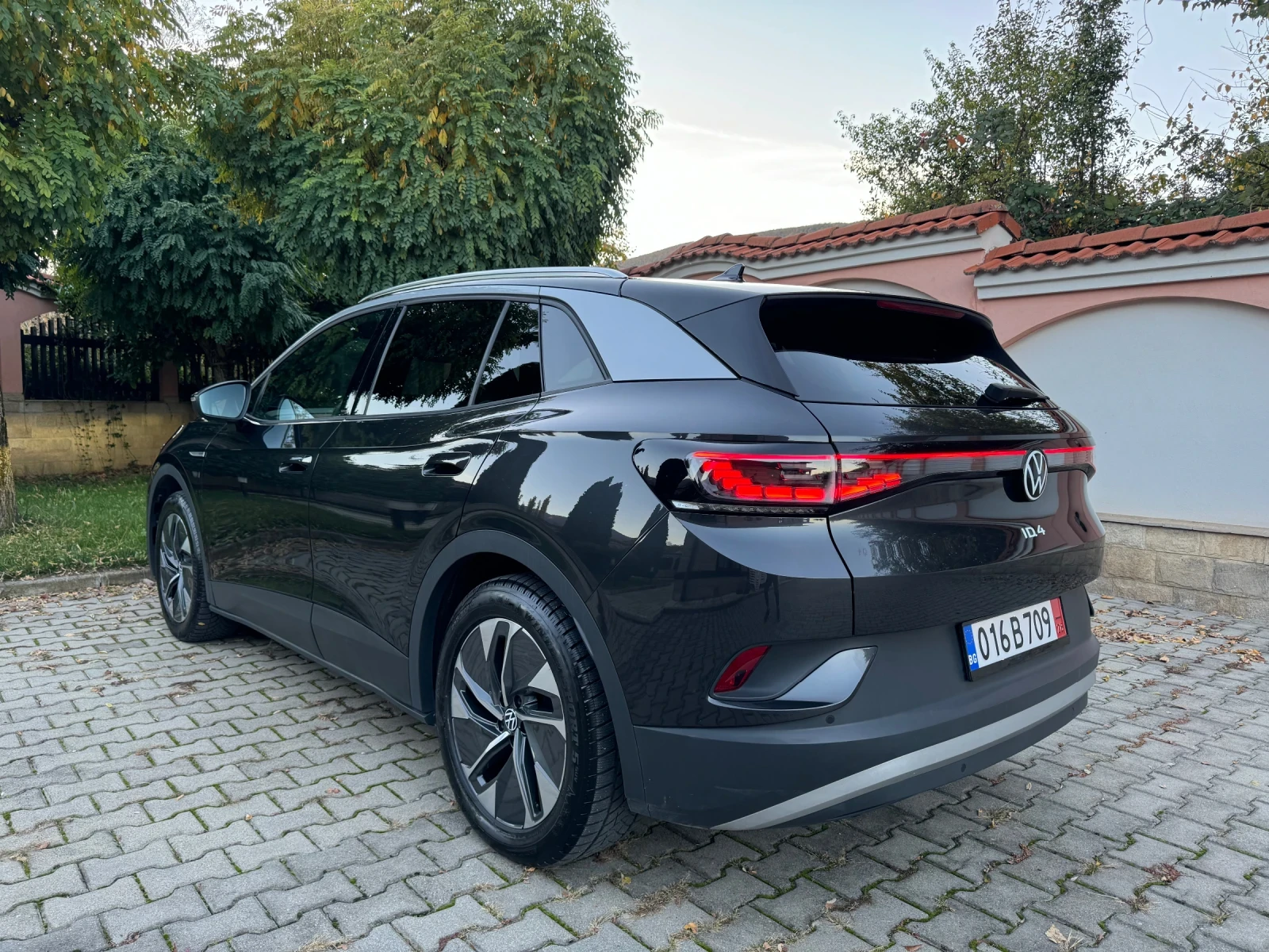 VW ID.4 PRO/SportSeats/Memory/Pano/HeadUp/360/Full - изображение 4