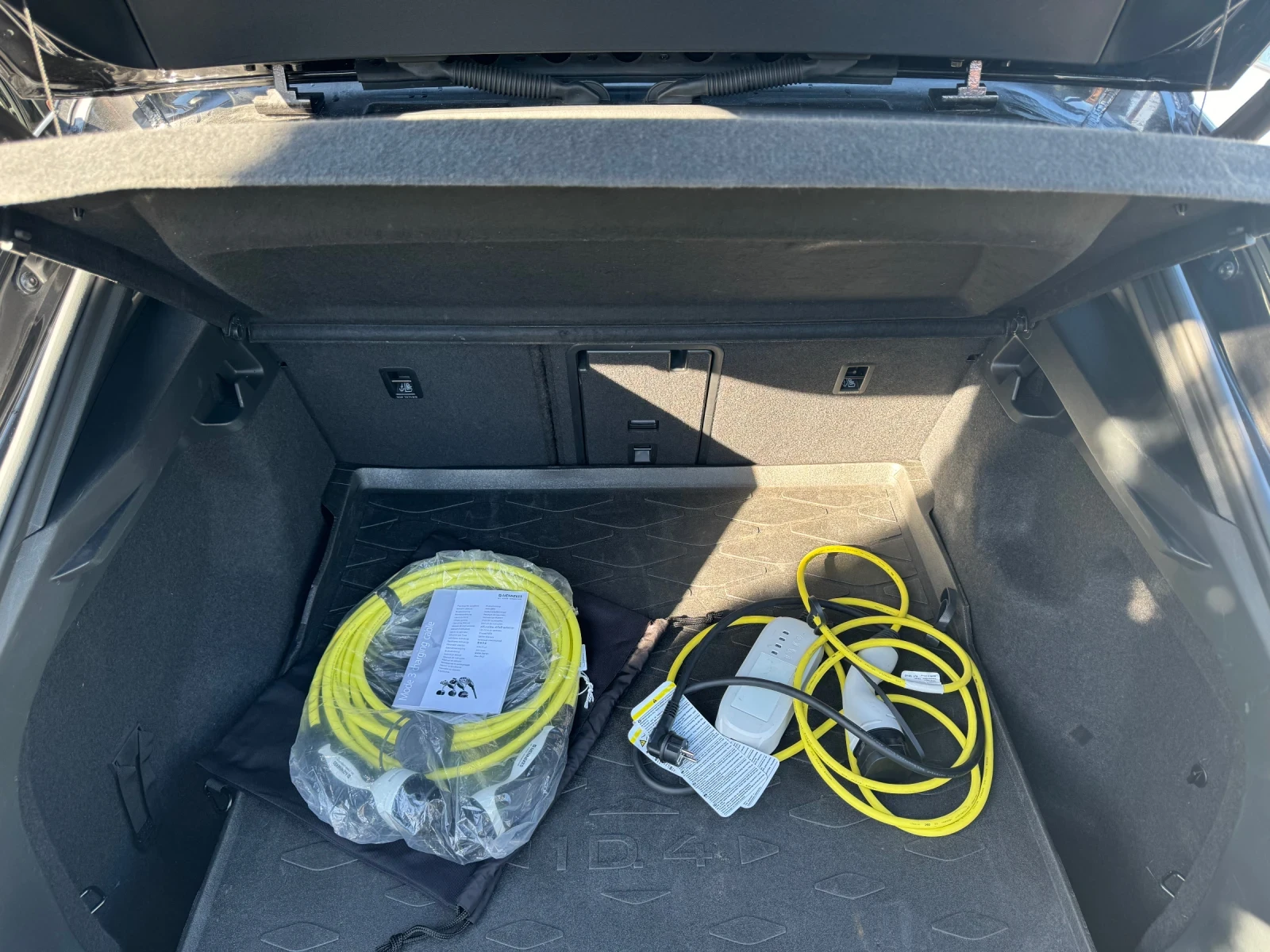 VW ID.4 PRO/SportSeats/Memory/Pano/HeadUp/360/Full | Mobile.bg   16