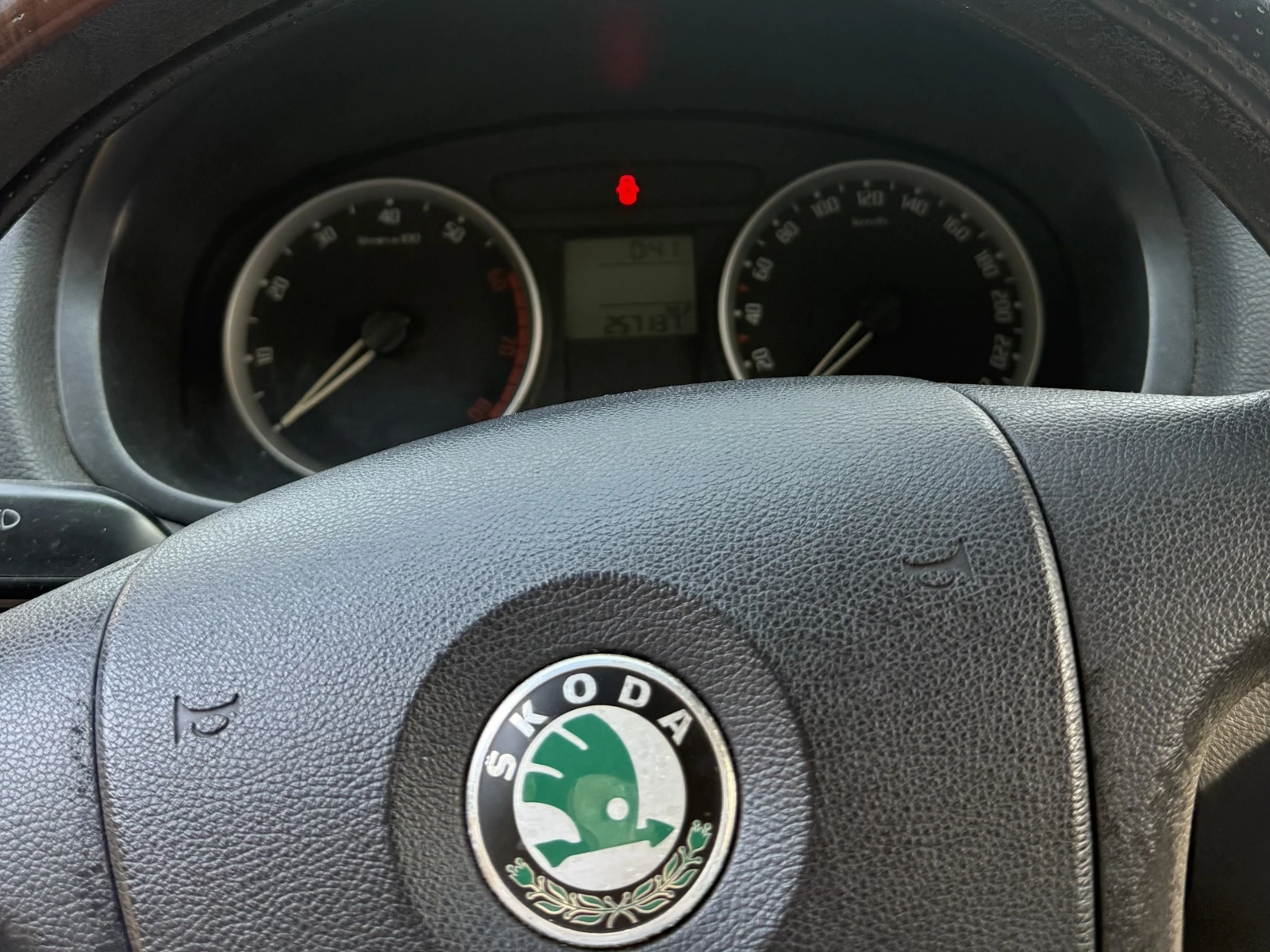 Skoda Fabia, снимка 7 - Автомобили и джипове - 53719320