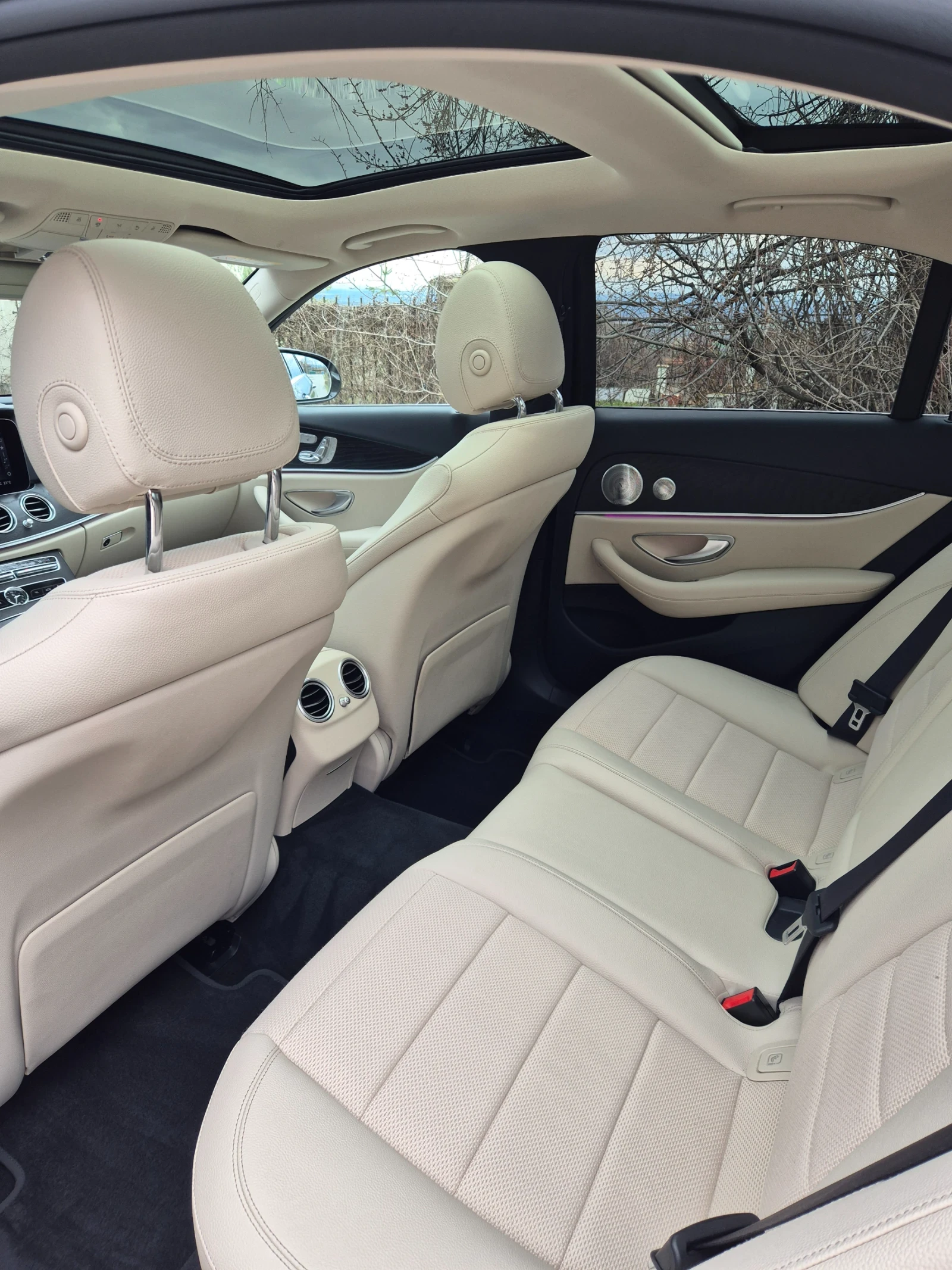 Mercedes-Benz E 220 D/AMG/20г/160хил.км, снимка 8 - Автомобили и джипове - 53949953