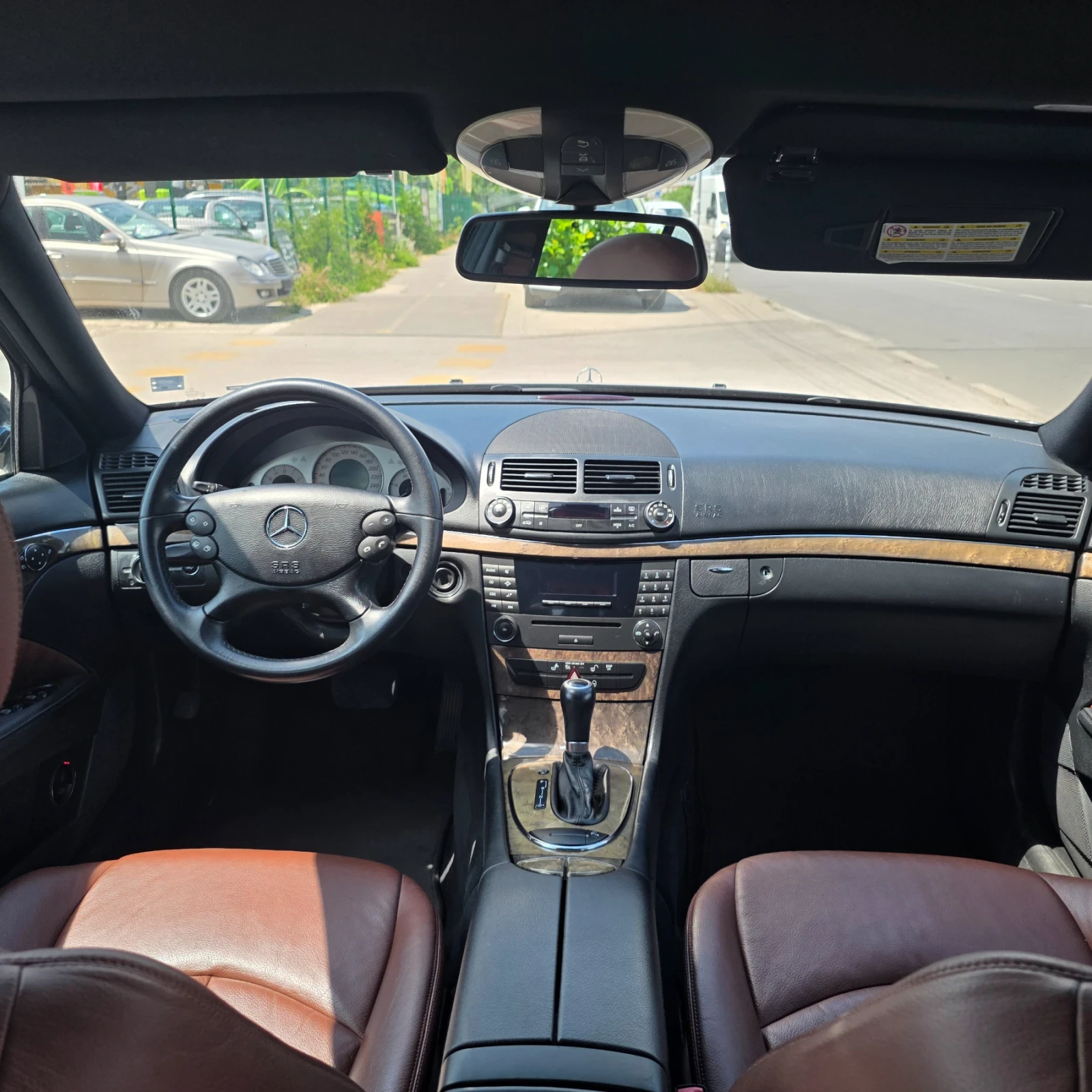 Mercedes-Benz E 220 CDI AVANTGARDE /TOP/ - КАТО НОВА, снимка 11 - Автомобили и джипове - 55059746