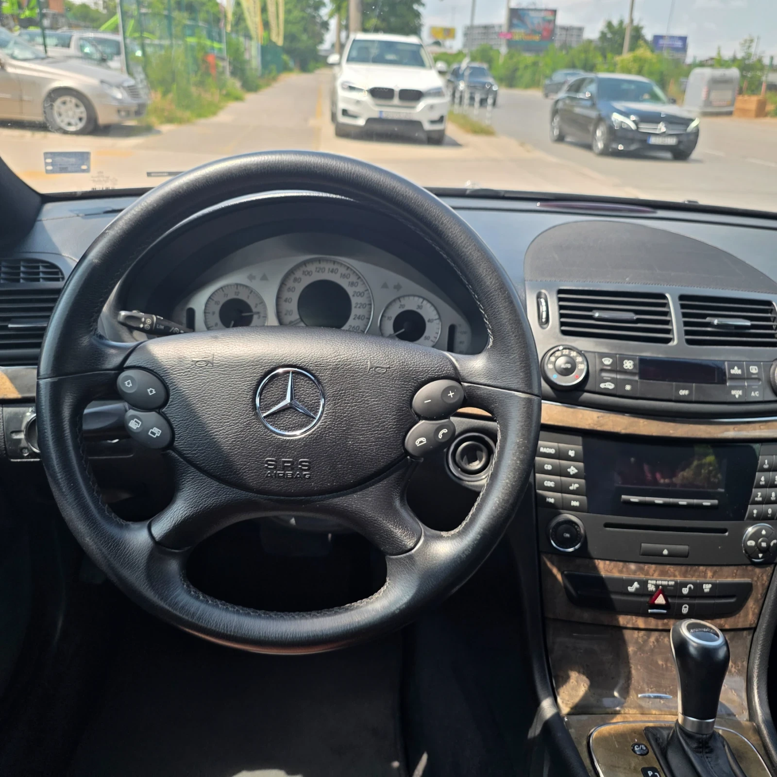 Mercedes-Benz E 220 CDI AVANTGARDE /TOP/ - КАТО НОВА, снимка 12 - Автомобили и джипове - 55059746